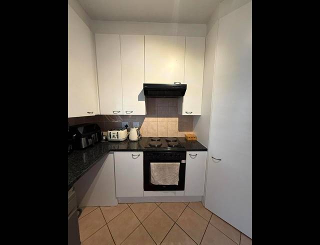 2 BEDROOM APARTMENT FOR SALE IN BRYANSTON